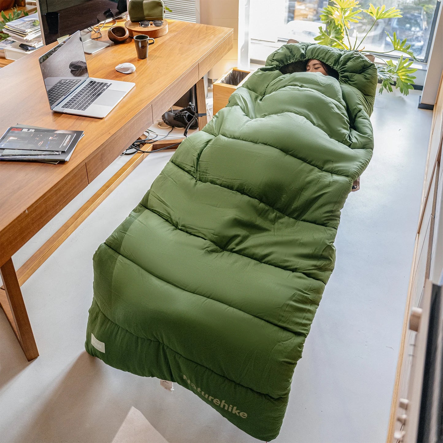 Naturehike Sleeping Bag for All Seasons Spring Autumn Outdoor Camping Warm Sleeping Bag Compression Sack Included